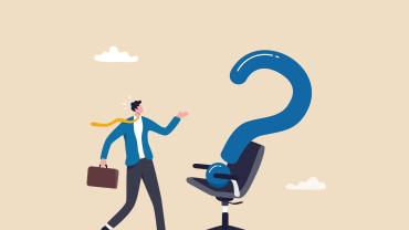 Illustration eines Mannes im Business-Anzug, der mit Aktentasche in der Hand auf einen Bürodrehstuhl zuläuft, auf dem ein großes Fragezeichen platziert ist.