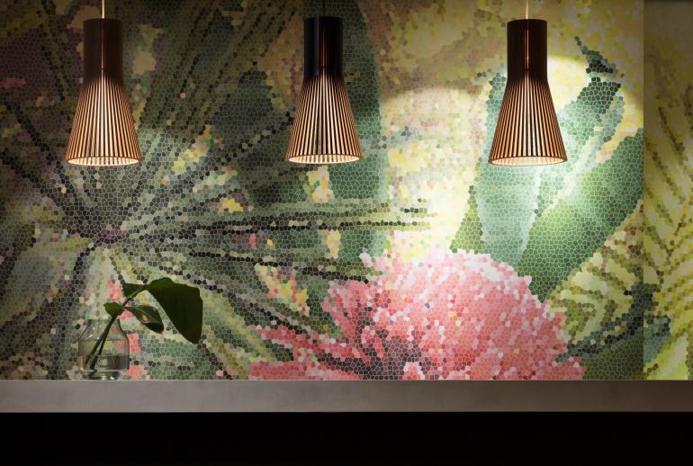 Mitarbeiterbereich bei HRS. Gute Details und wertvolle Materialien werden als liebevolle Geste wargenommen.