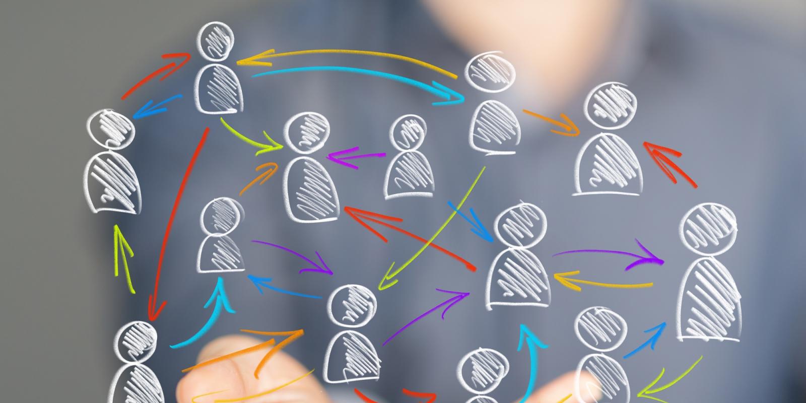 „Soziale Kontakte machen glücklich“: Wie Vernetzung in Unternehmen gelingen kann