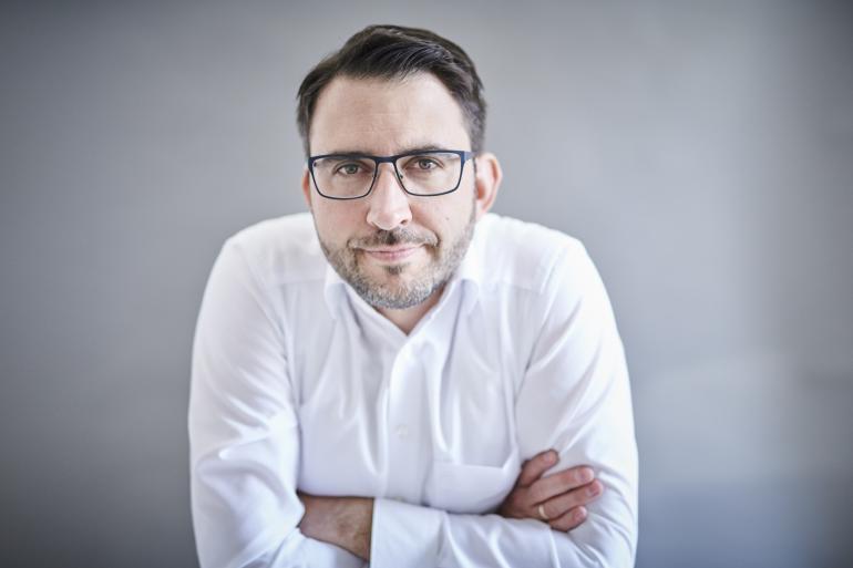 Porträtaufnahme von Carsten C. Schermuly