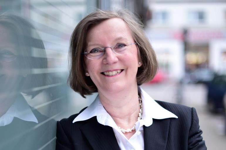 Porträtfoto von Gesundheitspsychologin Julia Scharnhorst