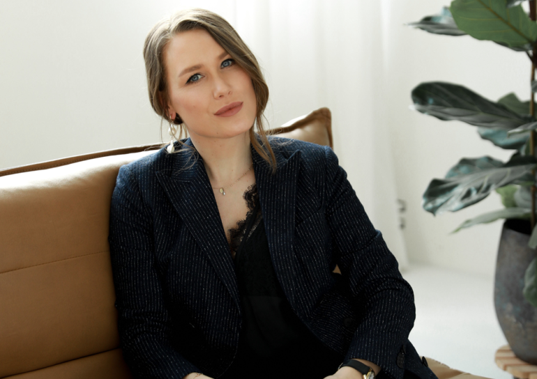 Porträtbild von Konsumentenpsychologin Chanté Nöhlen.