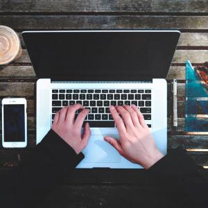 Mona Leonhardt und Sonja Rohrmann