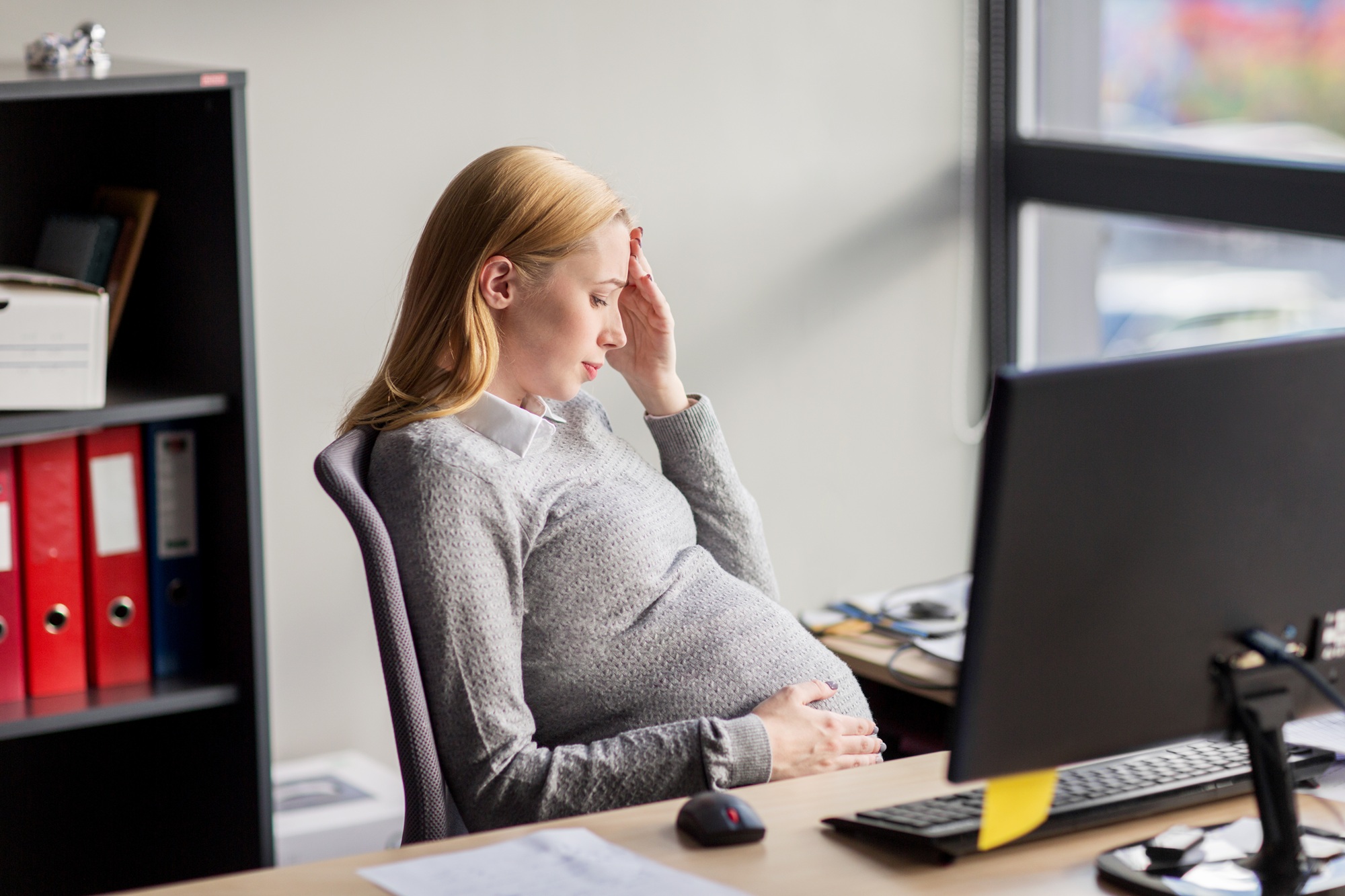 Arbeitsstress in der Schwangerschaft: Risiken kennen und Chancen nutzen